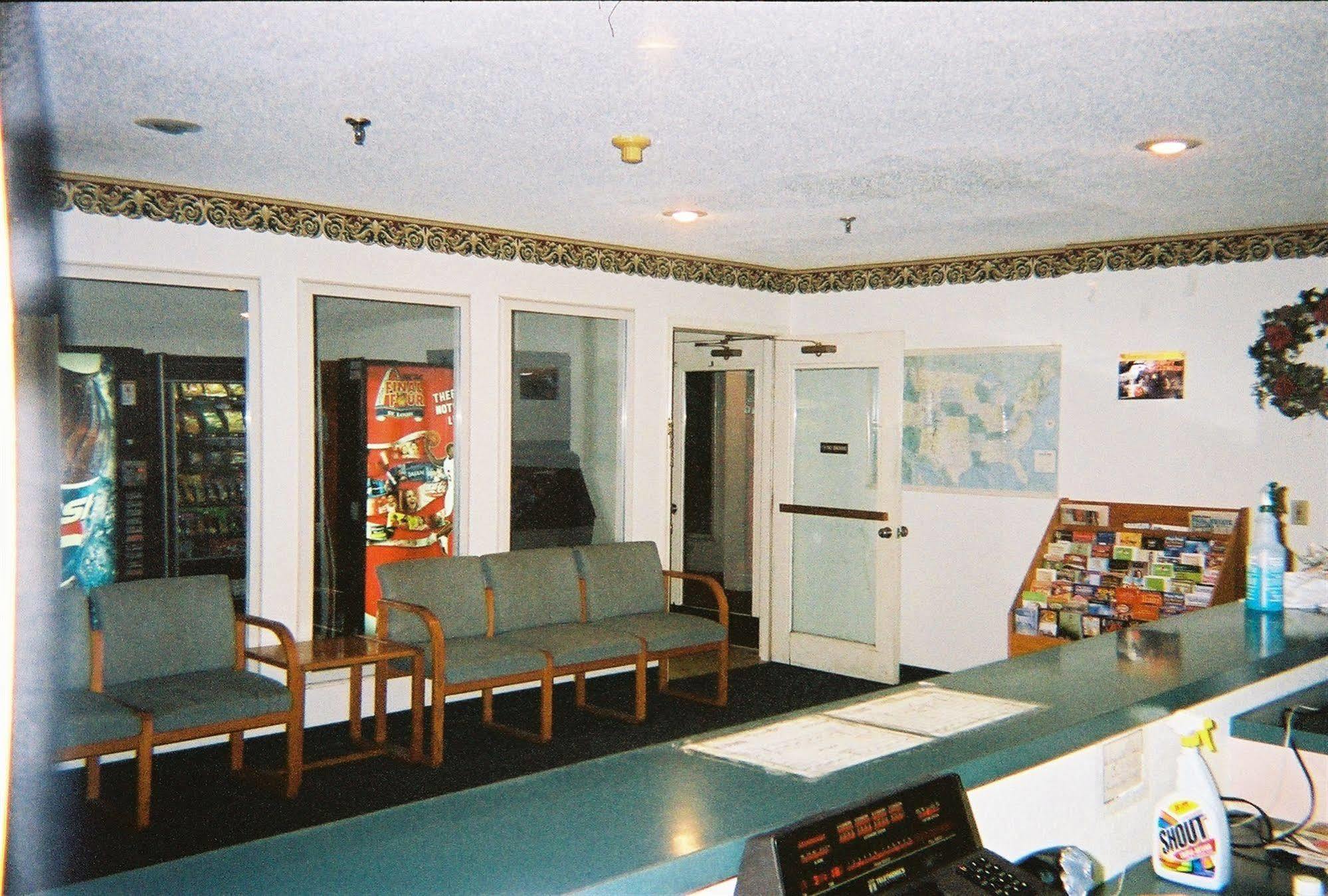 Budget Inn Wentzville Exterior photo